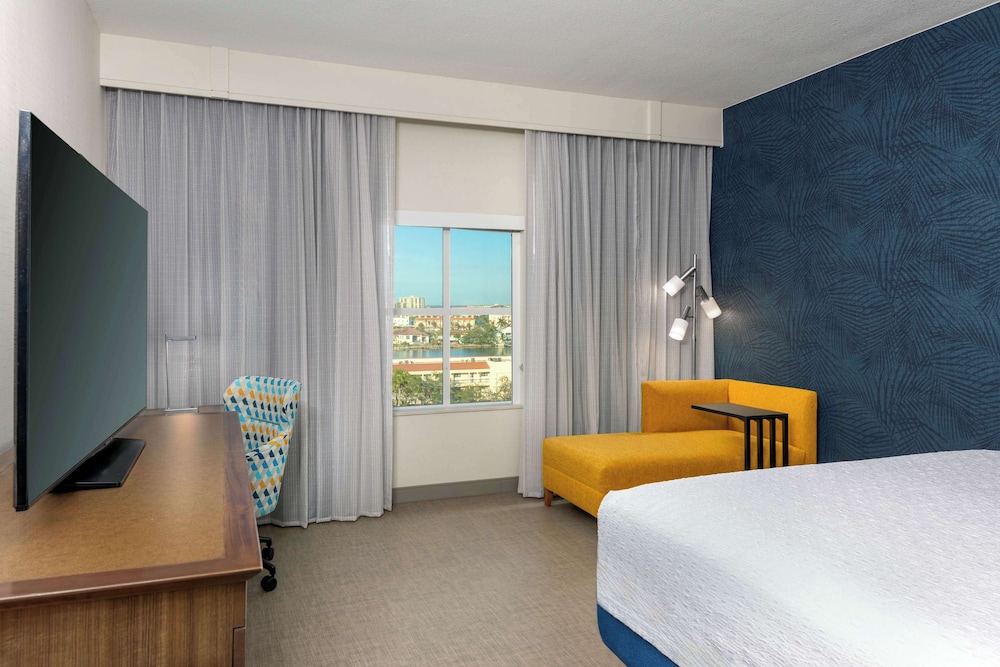 Hampton Inn & Suites Clearwater Beach - photo 28