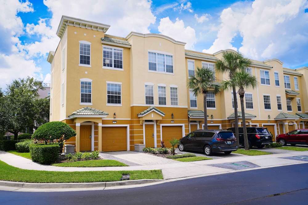 Spacious Townhome W patio & Garage Sleeps10 - photo 38