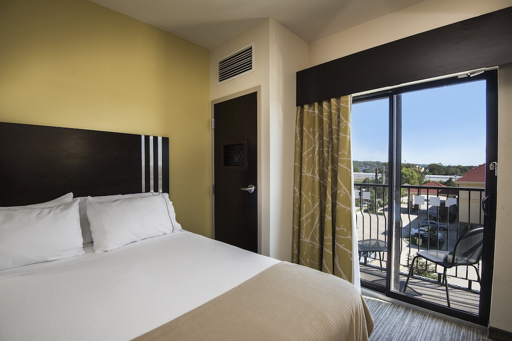 Holiday Inn Express & Suites Conway by IHG - photo 12