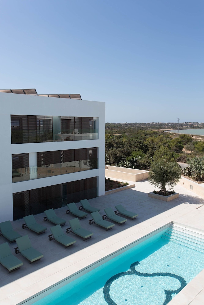 Sa Pedrera Suites & Spa - carbon neutral hotel in Sant Francesc De Formentera