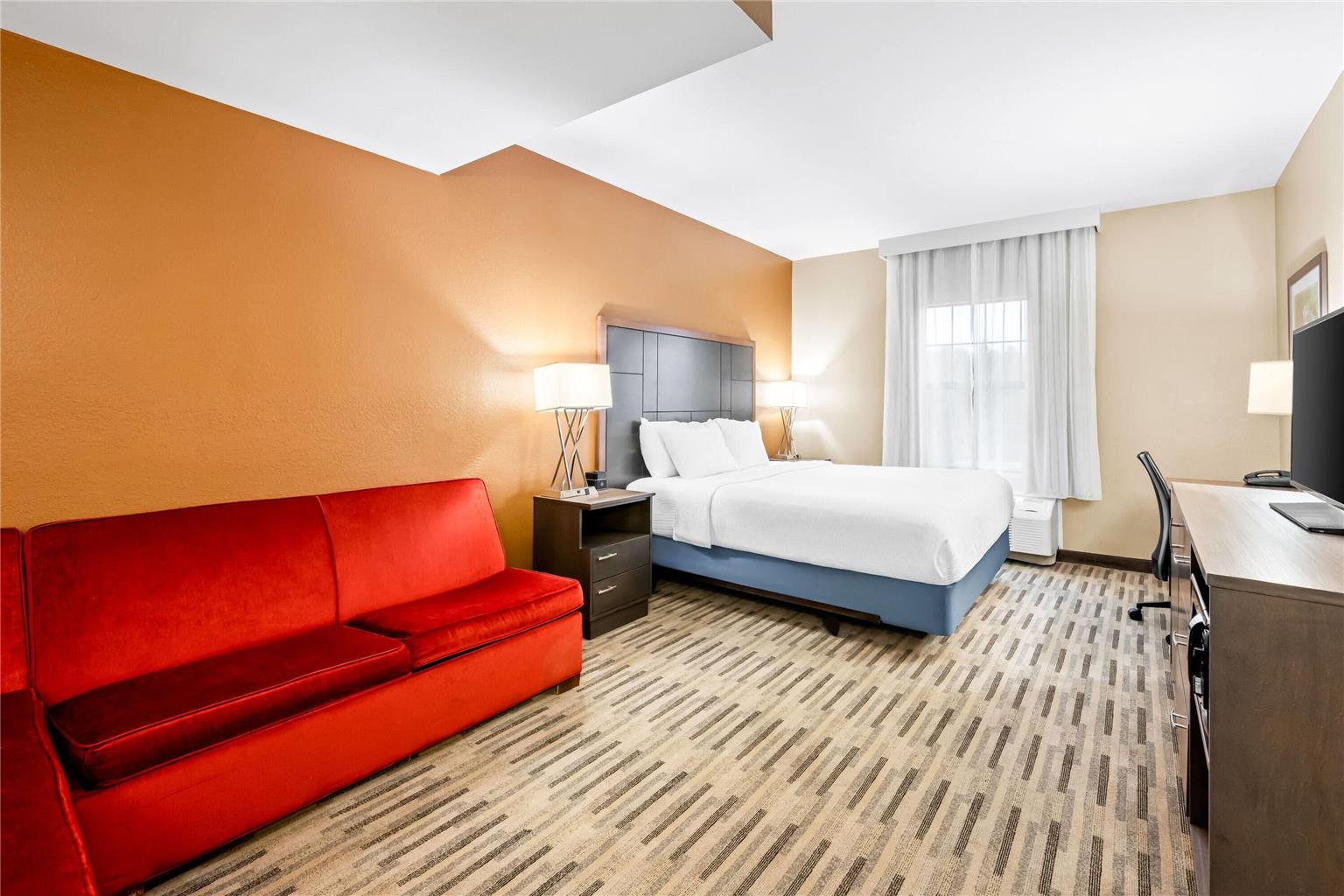 La Quinta Inn & Suites by Wyndham Boone University - photo 25
