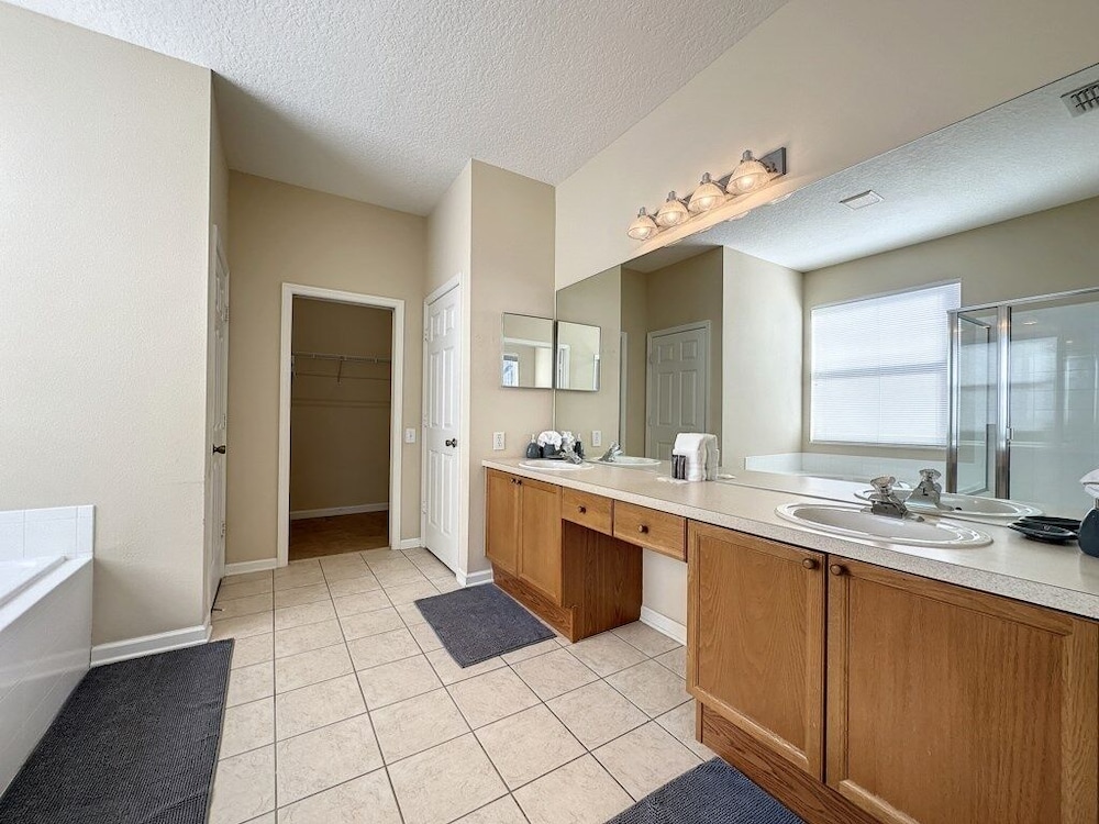 Luxury 6bd 3.5ba Pool Home In Windsor Palms Resort 6 Bedroom Villa by RedAwning - photo 22