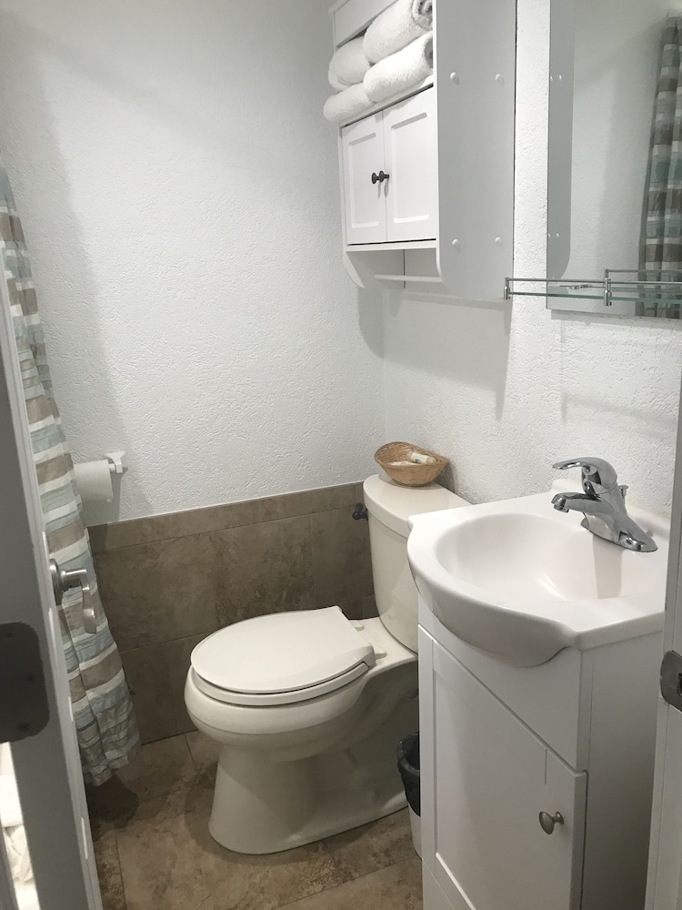 Pyramid Resort Motel - photo 20