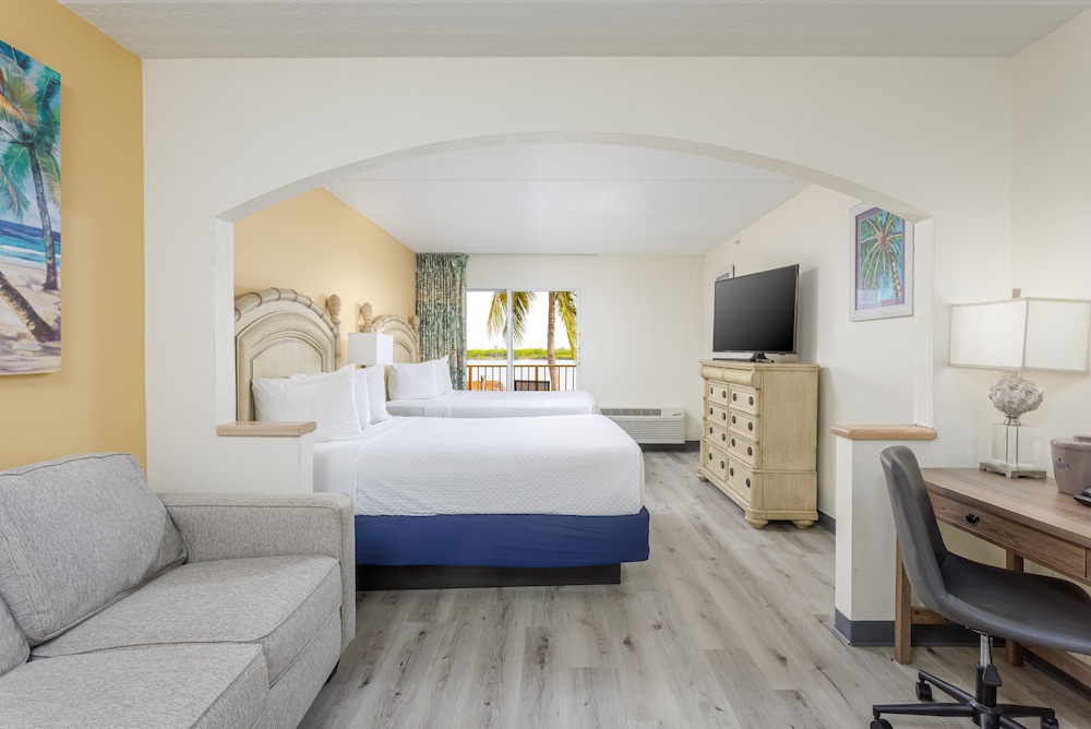 Hutchinson Island Hotel - photo 10
