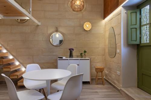 Groundfloor Harbour Loft in Senglea, Malta