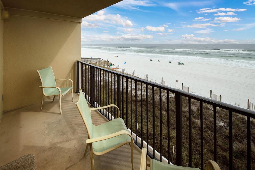 Emerald Towers West 3003 by RedAwning - photo 25
