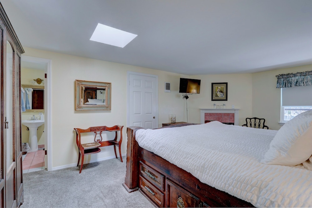 Pelican Cove Inn - photo 36