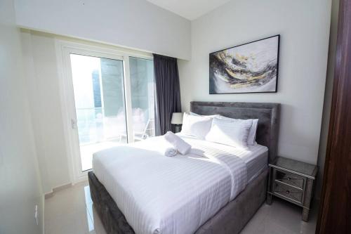 2BR apt 5mins walk from Dubai mall — 4-Star Luxury Hotel in Dubai, United Arab Emirates