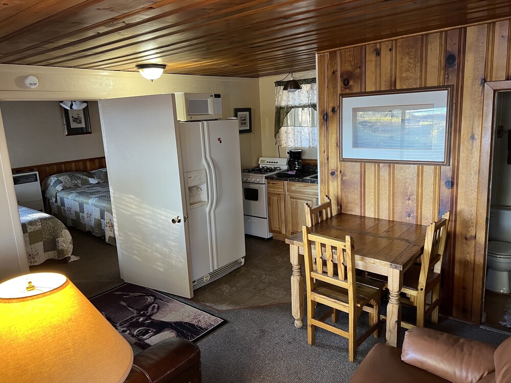 Rainbow's End Resort on Rainbow Lake - photo 26