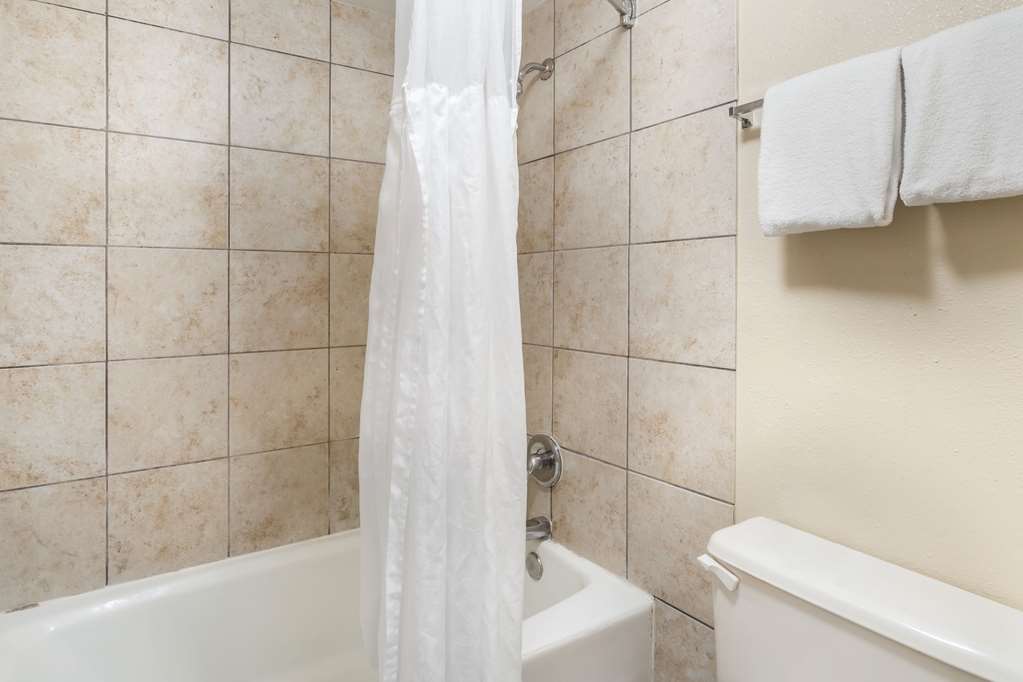 Suburban Studios International Drive - photo 13