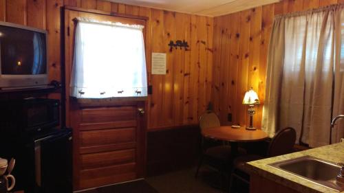 Alpine Motel - photo 33