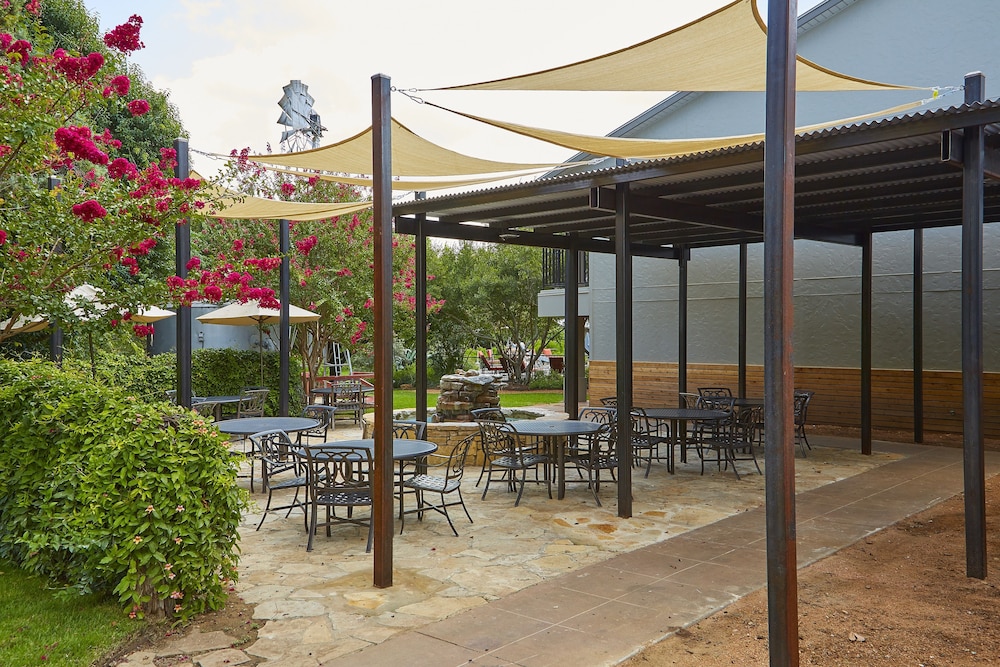 Fredericksburg Inn & Suites - photo 52