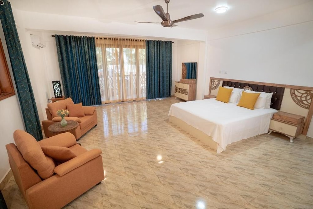 La Belle Residence Self Catering Accommodation — 4-Star Luxury Hotel in Beau Vallon, Seychelles