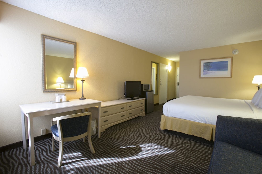 The Inn at Boynton Beach - photo 17