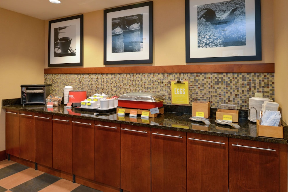 Hampton Inn Frederick - photo 33