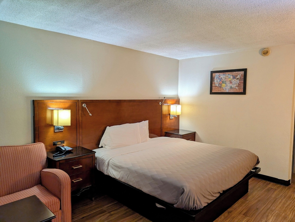 Travelodge by Wyndham Forsyth - photo 6
