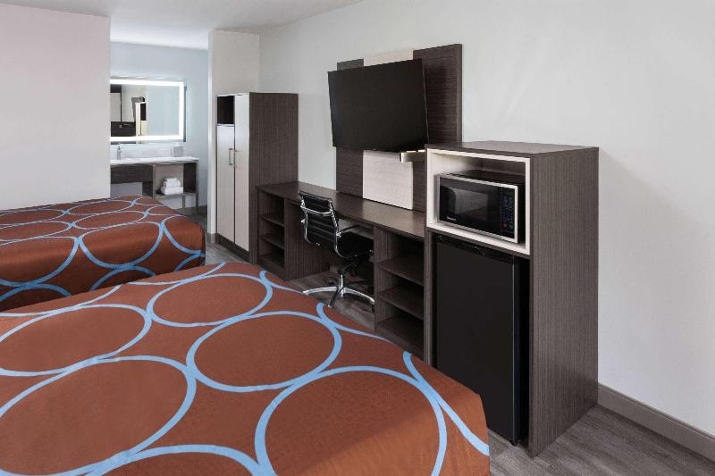 Super 8 By Wyndham Baltimore Northwest - photo 13