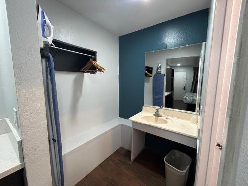 Studio 6 Hemet CA - photo 12