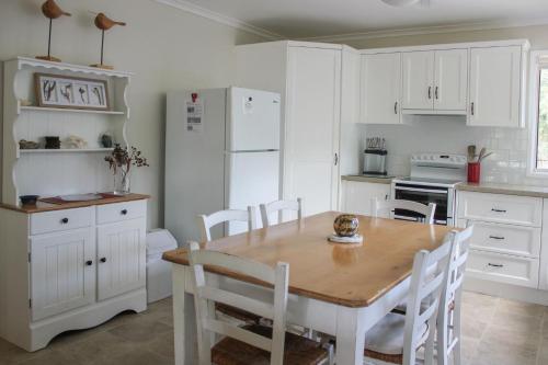 2 51 Carlo Road Rainbow Beach — Rainbow Beach