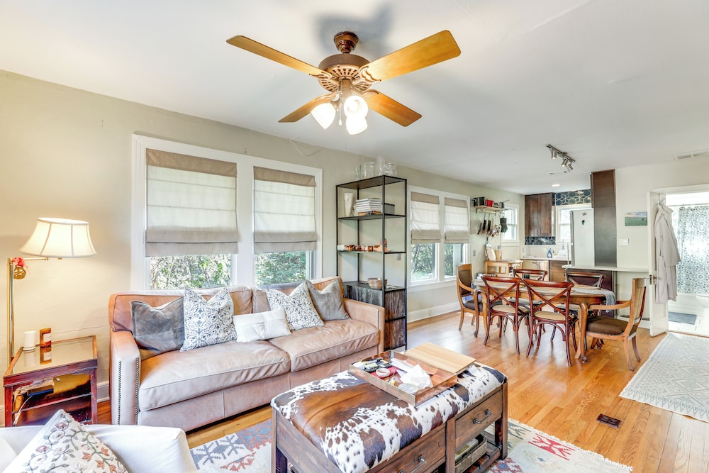 4 Mi to Dtwn: Tranquil Retreat in Austin — 4-Star Luxury Hotel in Austin, United States