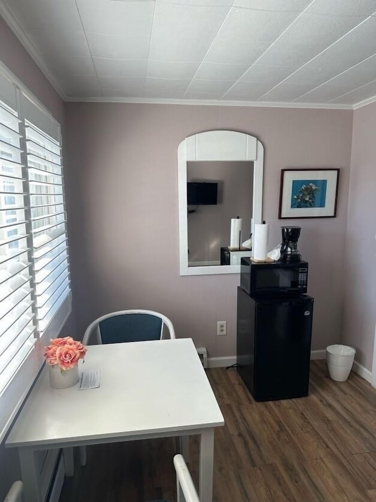 Vineyard Harbor Motel Private Beach - photo 200