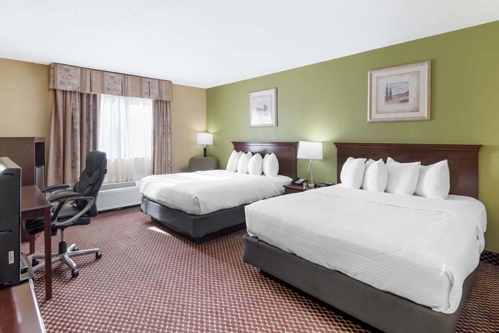 Quality Inn & Suites Bloomington University Area - photo 8