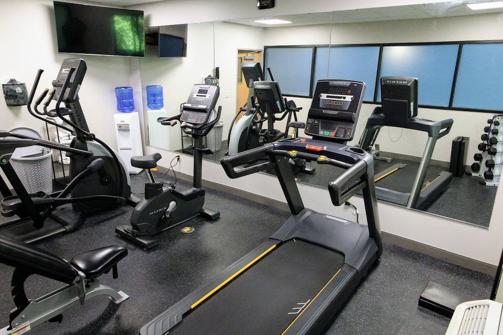 Holiday Inn Express Hotel & Suites Plymouth by IHG - photo 40