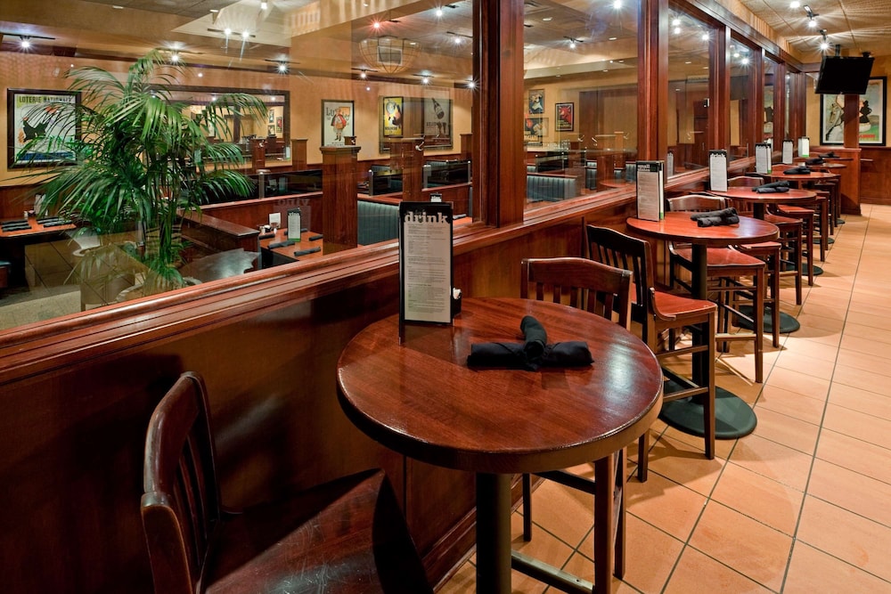 Hotel Belvoir Springfield - photo 18