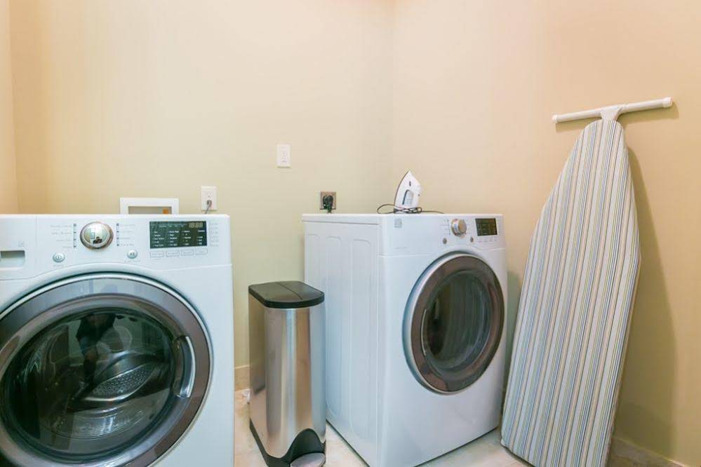 Hosteeva Baronne Street Suites - photo 8