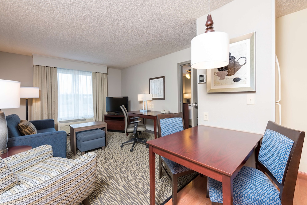 Homewood Suites by Hilton Bloomington - photo 10