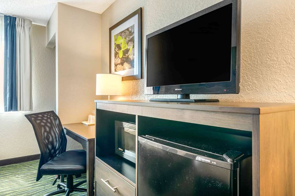 Quality Inn & Suites Leesburg Chain of Lakes - photo 14