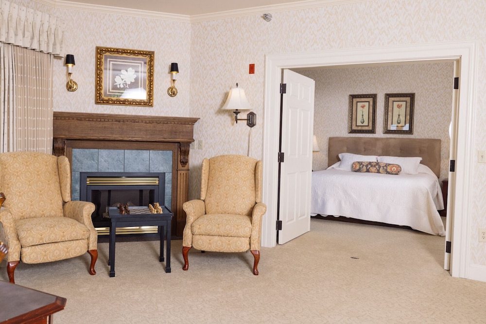 Fairhaven Village Inn - photo 27