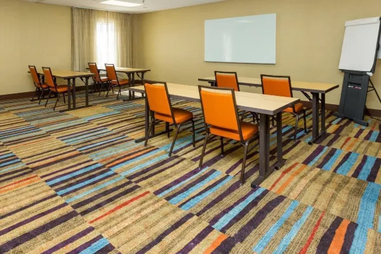 Fairfield Inn and Suites by Marriott Des Moines West - photo 11