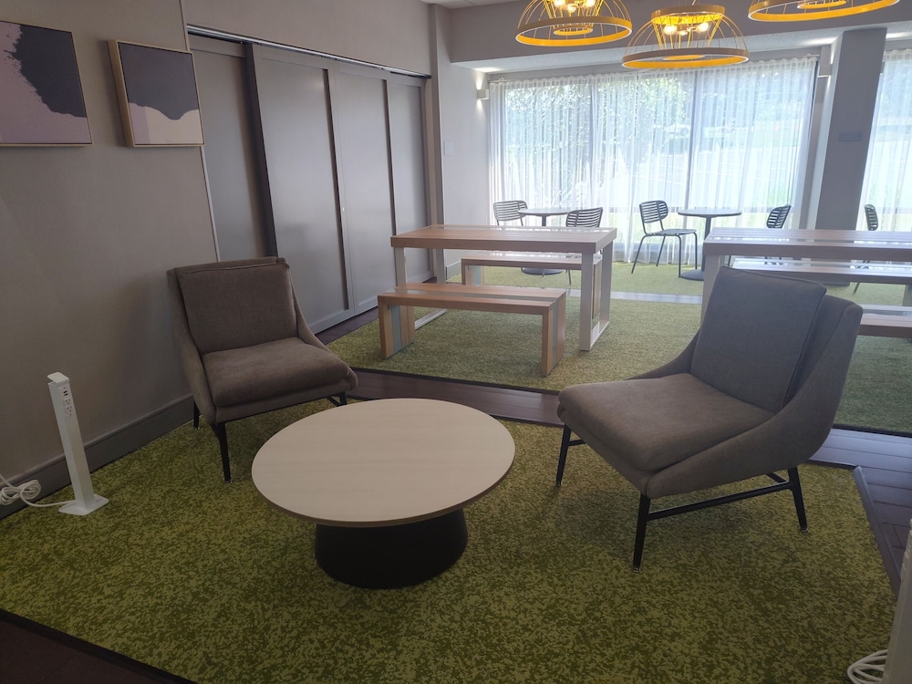 Spark by Hilton Stevensville - photo 5