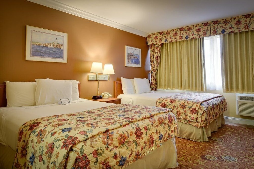 Vagabond Inn Long Beach - photo 11