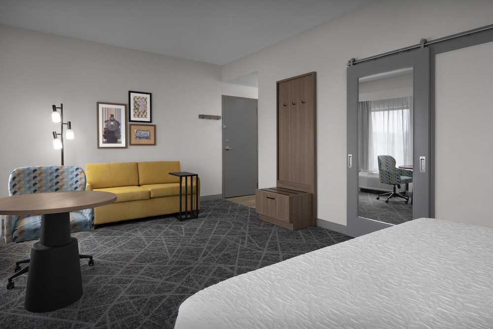 Hampton Inn & Suites Laurel MS - photo 13