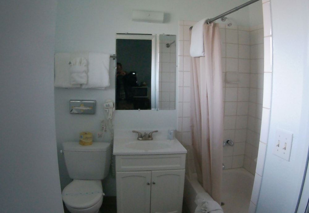 Rim Rock Motel - photo 9