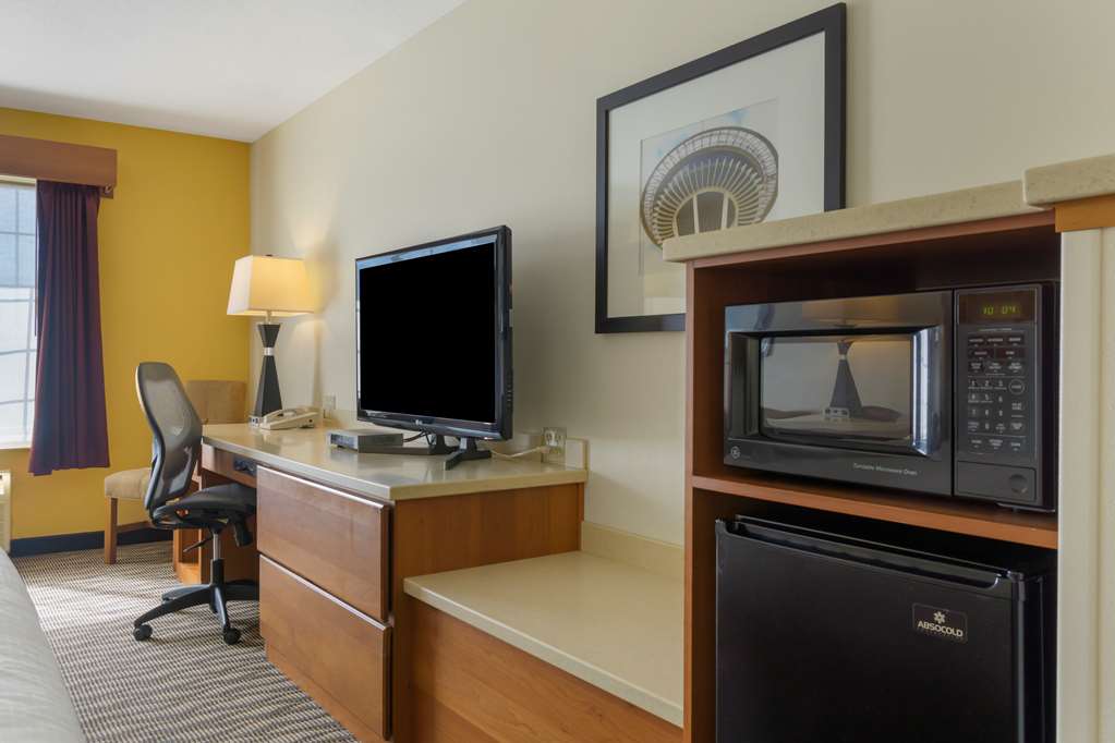 Best Western Plus Park Place Inn & Suites - photo 15