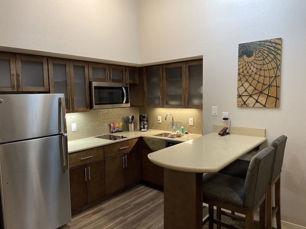 Staybridge Suites Denton by IHG - photo 14
