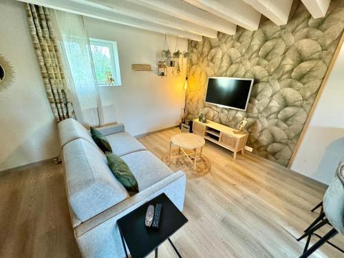 Le Cocon de Thoiry - carbon neutral hotel in Unknown City