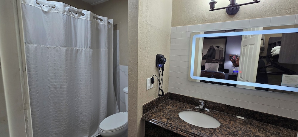 Super 8 by Wyndham Corpus Christi Northwest - photo 15