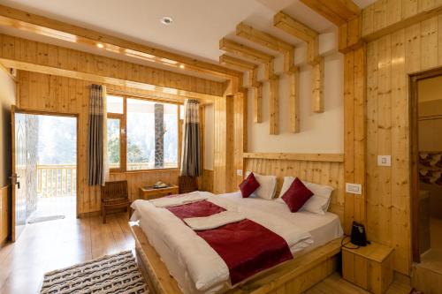 The Evara Stays Jibhi — hotel in Kotla