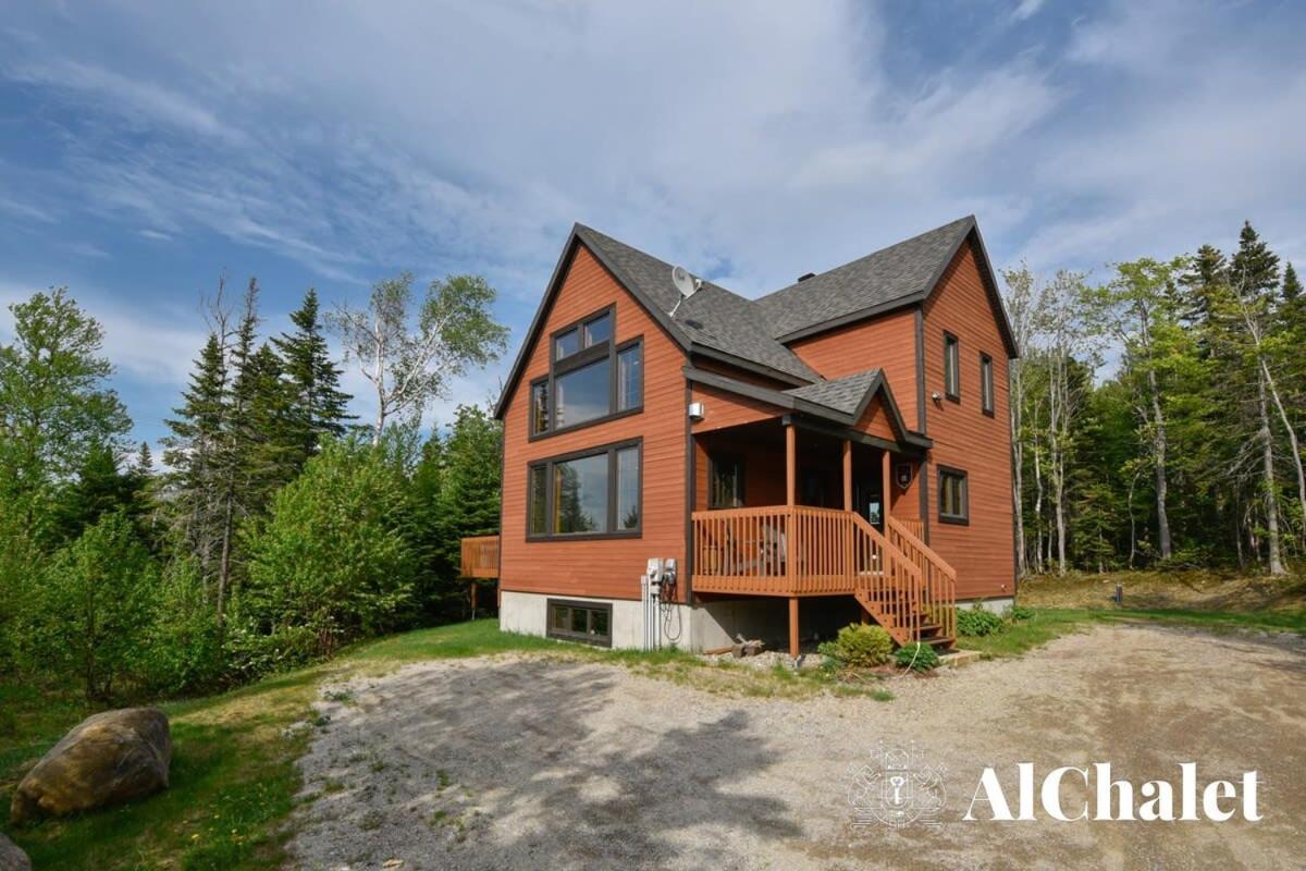 B Évasion Chalet avec spa sauna — 4-Star Luxury Hotel in La Malbaie, Canada