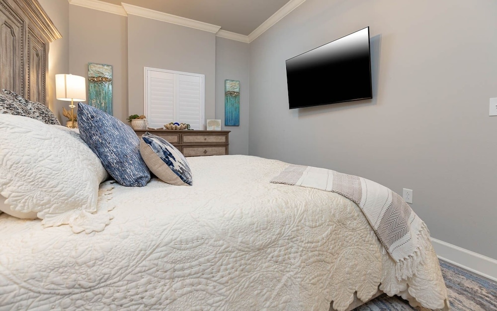 Phoenix Gulf Towers 2502 2 Bedroom Condo - photo 6