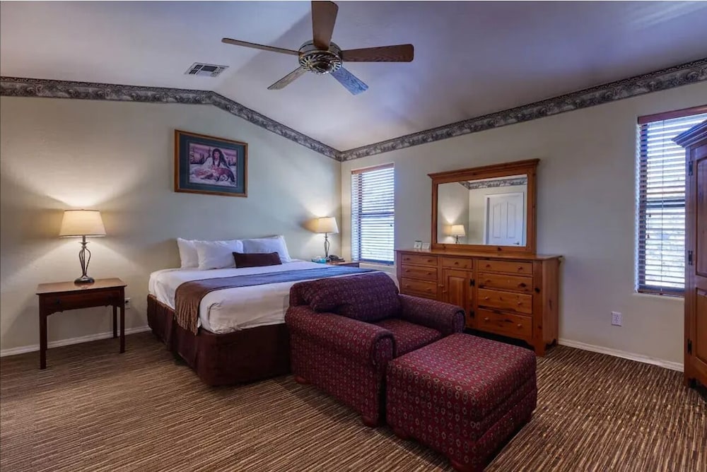 Majestic Mountain Inn - featured photo