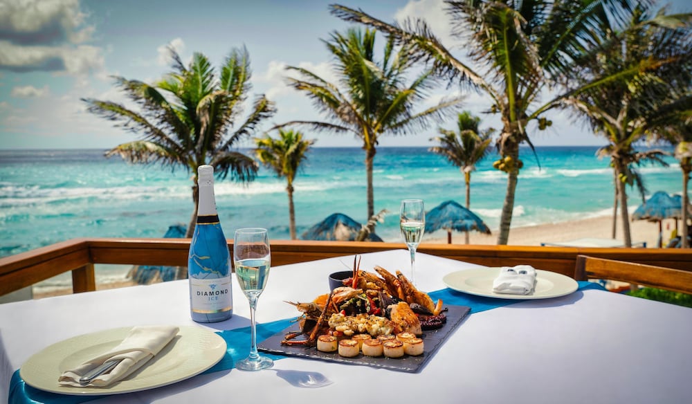 The Pyramid Cancun By Oasis All Inclusive