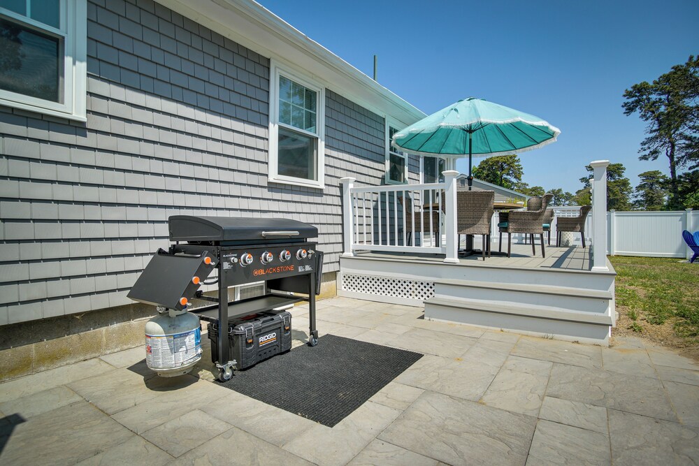 Newly Renovated Dennis Port Home Close to Beaches — 4-Star Luxury Hotel in Dennis Port, United States
