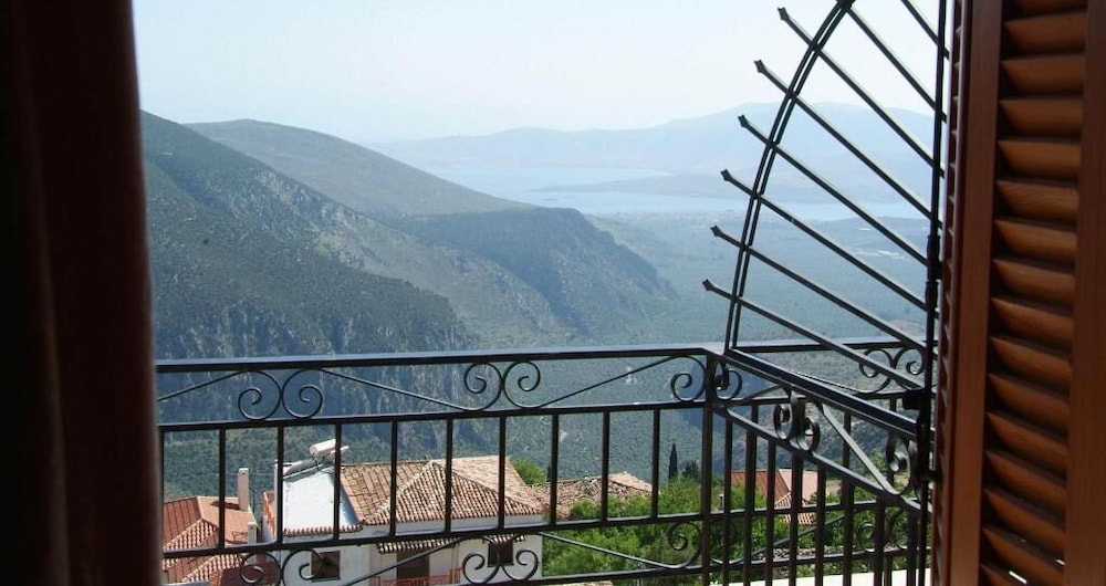 Hotel Orfeas - last minute hotel in Delphi