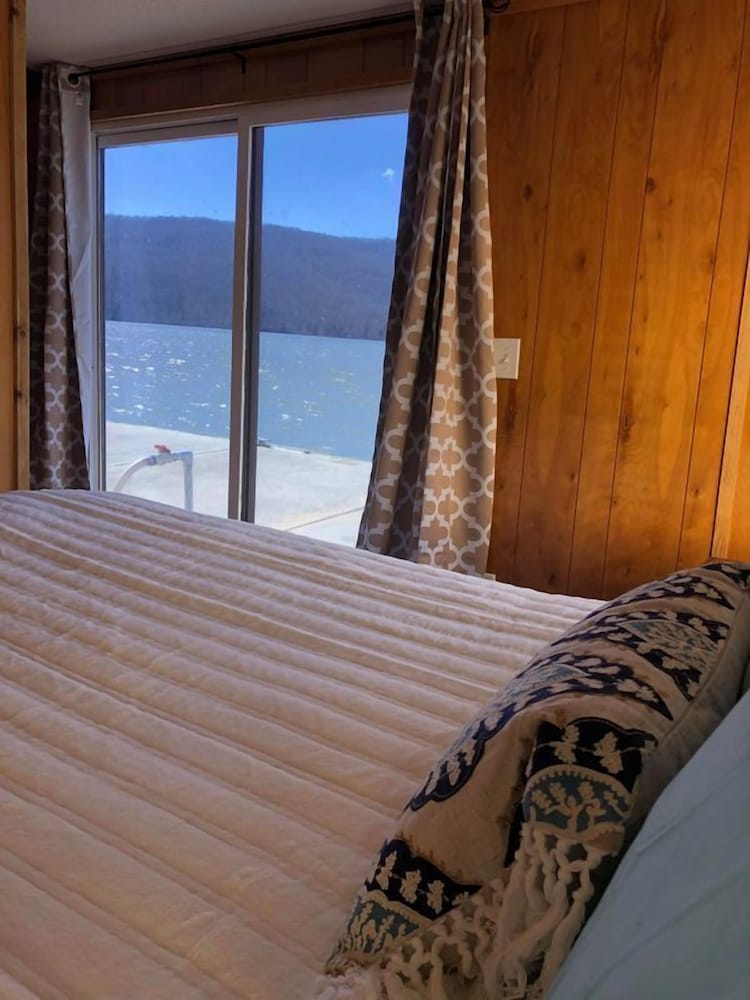Hales Bar Marina and Resort - photo 3