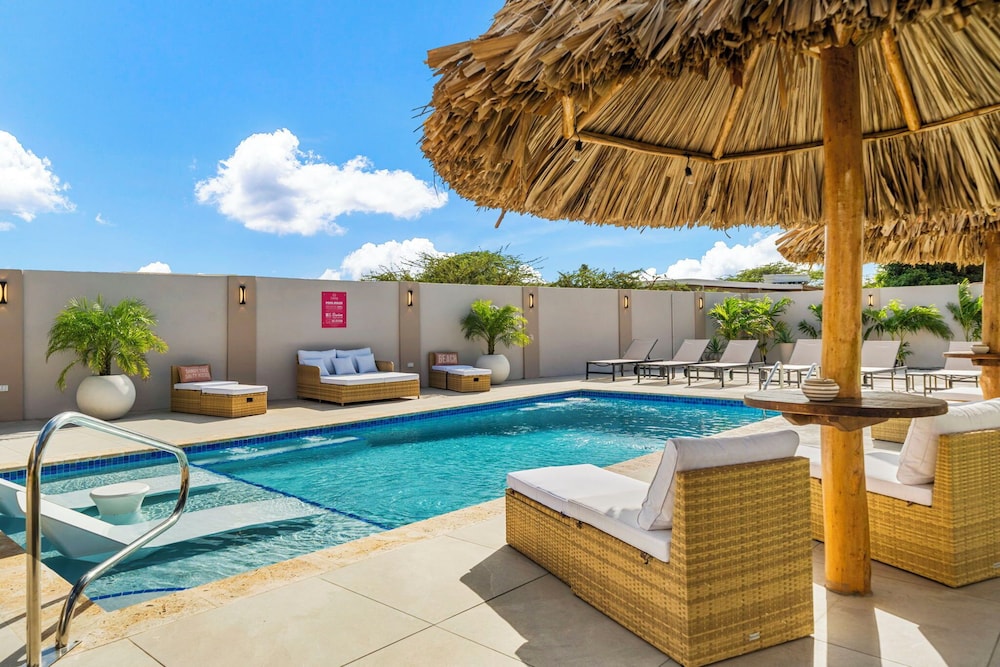 Ponton 34G in Oranjestad, Aruba